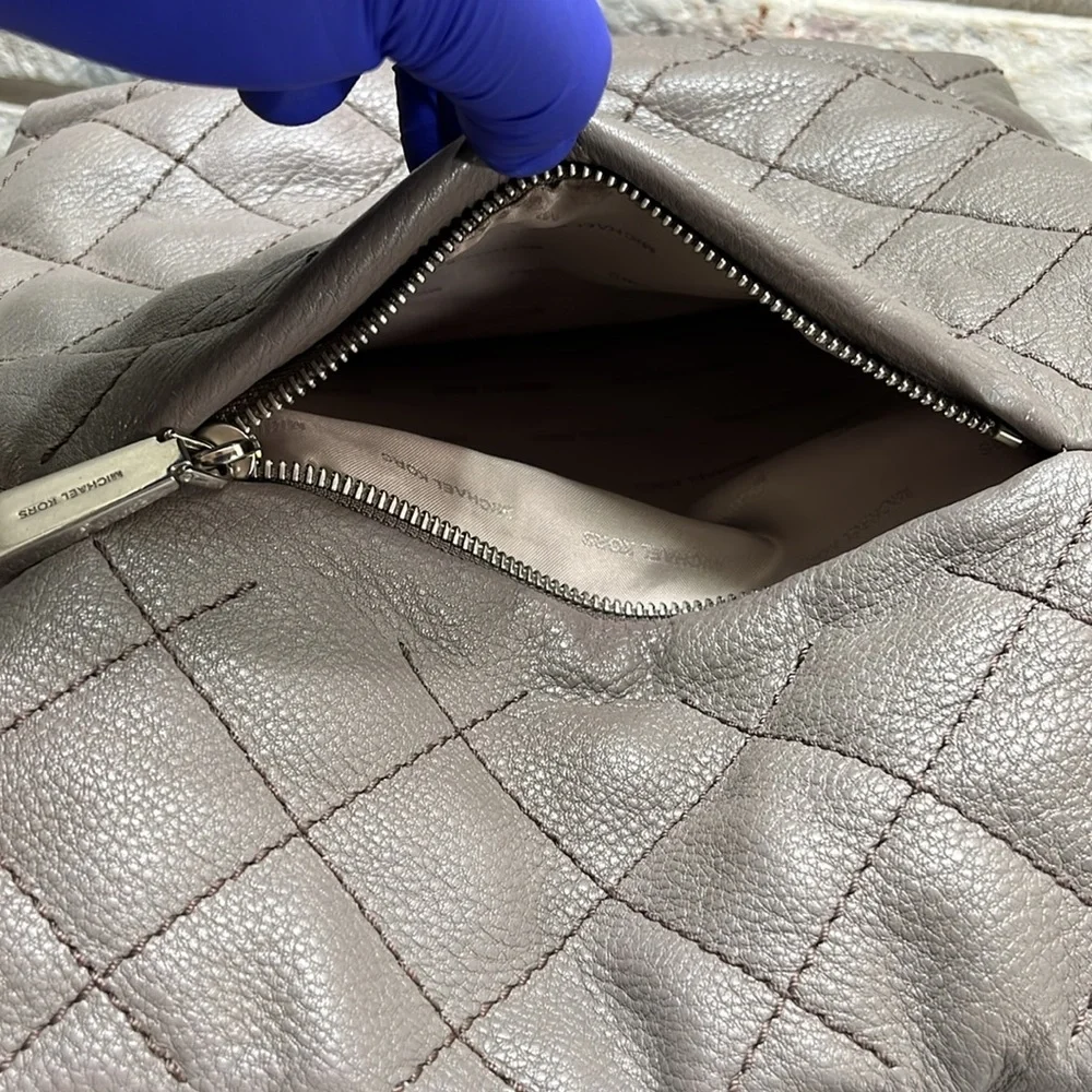 MICHAEL KORS LONI 2 WAY QUILTED LARGE TOTE BAG WITH TAGS. - Picture 15 of 16